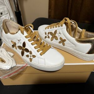 Michael Kors Leather Lola Sneaker